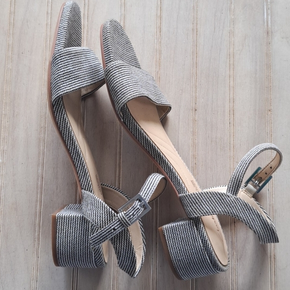 Clarks Women's Orabella Iris Navy Canvas Toile Marine Cushion Short Heel Sandals - Picture 9 of 9